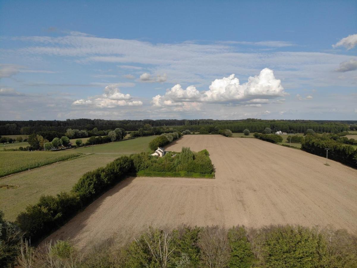 Gite La Grenouillere Esqueheries Exteriör bild